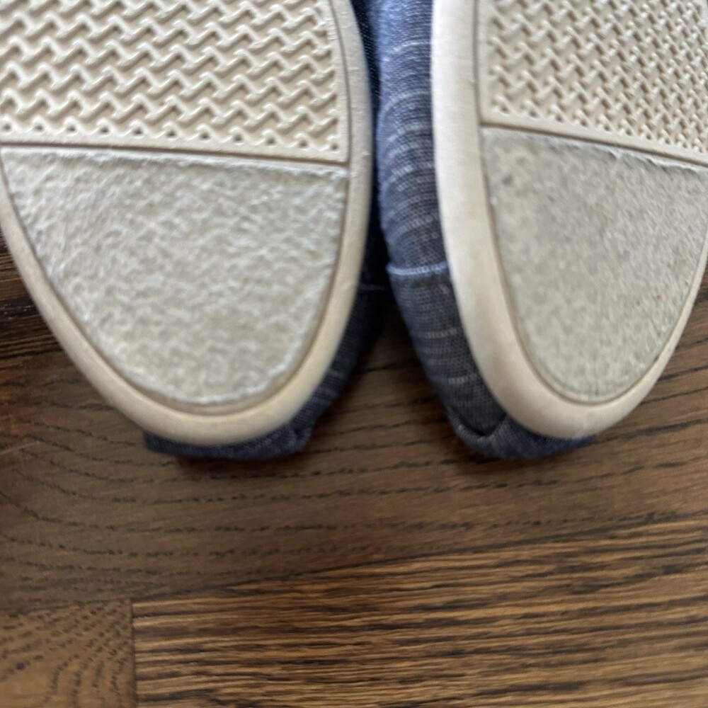 TOMS Classic Chambray Alpargata slip-on shoes size 6.5 | Casual Flats - Picture 6 of 11